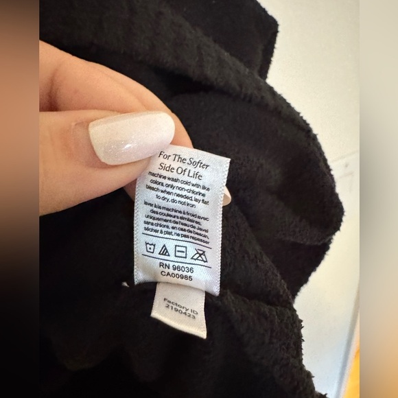 NEW Eberjey Recycled Boucle Boyfriend Oversized Sweater Size XL Black NWT - Picture 8 of 8